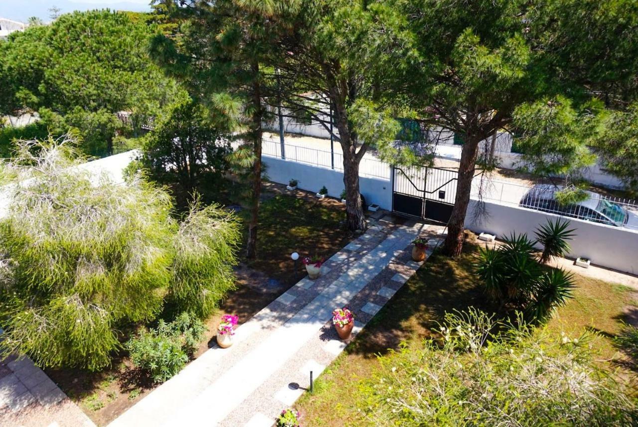 Villa Aurelia - Modern Seafront Studio Apartment Flumini di Quartu Zewnętrze zdjęcie